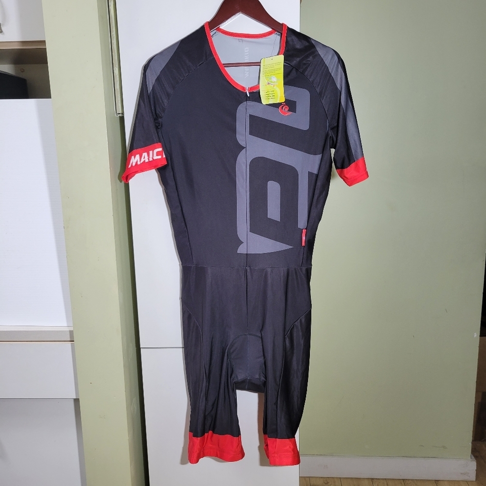 New Cycling riding jersey one piece short sleeve XXL 2XL new/no tag fits like L.